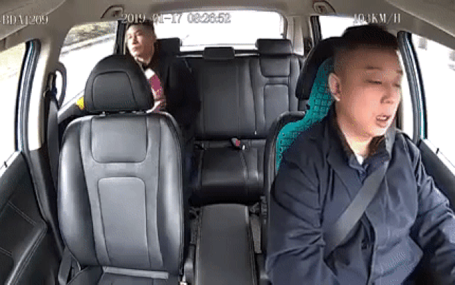 Video tài xế ngủ gật mất lái gây tai nạn mới choàng tỉnh Ảnh 2