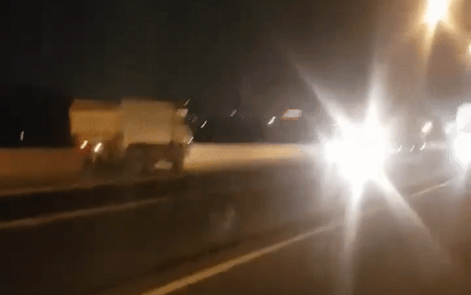 Truy tìm chiếc xe ben chạy ngược chiều trên cao tốc TP HCM - Long Thành - Dầu Giây với tốc độ 'bàn thờ' Ảnh 2