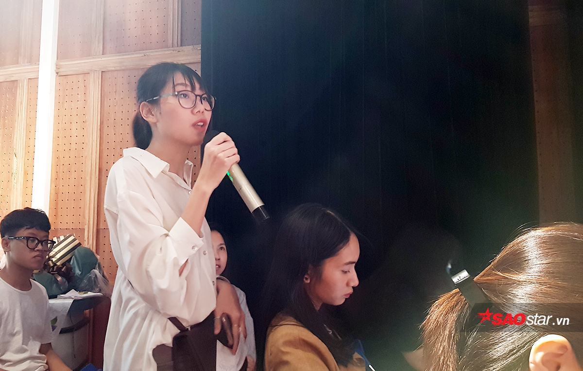 Nhiều bạn khán giả chia sẻ những thắc mắc, đưa ra những câu hỏi cho diễn giả.