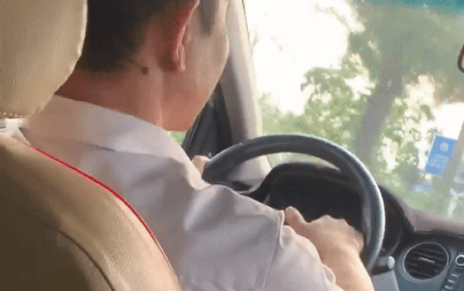 Chê chó cảnh hôi, tài xế taxi tự ý đổi xe khiến nữ hành khách bức xúc: 'Chó của em toàn chó đắt tiền, vài chục triệu một con' Ảnh 2