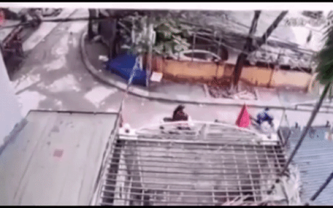 Hé lộ danh tính tài xế lùi xe Camry cán chết người phụ nữ đi xe máy ở Hà Nội Ảnh 2