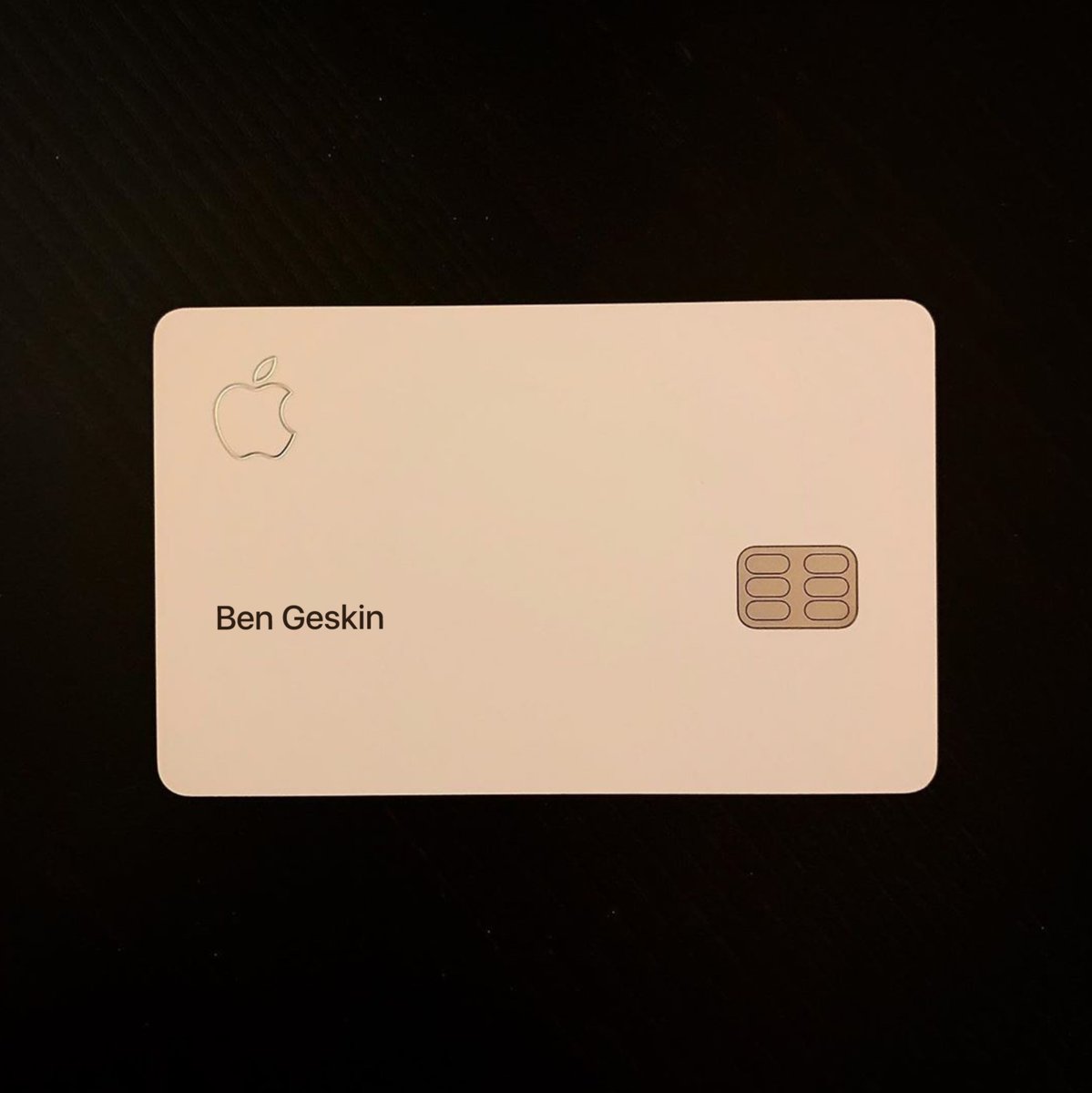 Thẻ tín dụng Apple Card