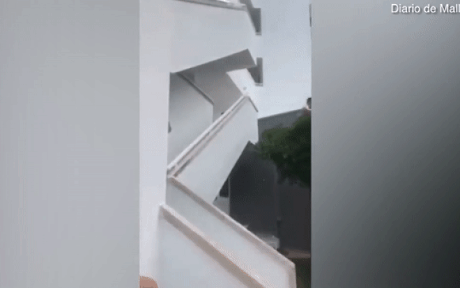 Thanh niên gãy xương khi nhảy từ ban công xuống đất hòng 'ăn vạ' tiền khách sạn Ảnh 2