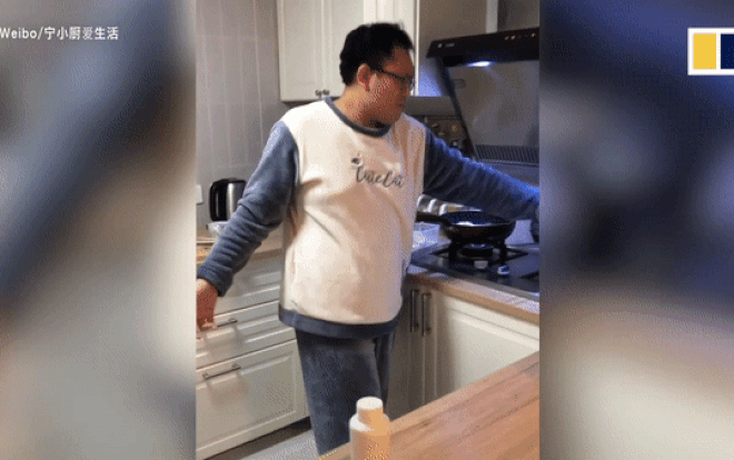 Ông chồng vừa làm việc nhà vừa nhảy hài hước gây sốt MXH Ảnh 2