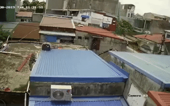 Khoảnh khắc phát nổ kinh hoàng nhà dân ở Hải Phòng khiến 2 bà cháu thương vong Ảnh 2