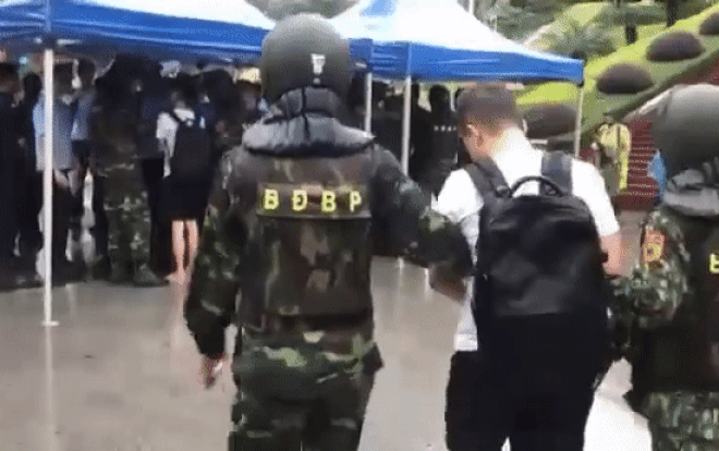 Clip: Công an Trung Quốc tiếp nhận 380 đối tượng trong đường dây đánh bạc 10 nghìn tỷ tại cửa khẩu Hữu Nghị Ảnh 2