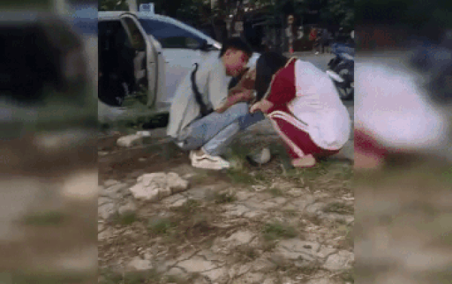 Clip dễ thương siêu cấp vô địch: Bạn trai lặn lội từ Sài Gòn ra Đà Nẵng chỉ để làm hành động cỏn con này Ảnh 2