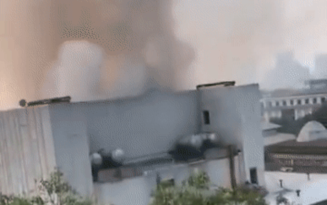 Cháy lớn khu sân khấu tại Cung Văn hóa hữu nghị Việt Xô trước giờ liveshow ca nhạc Ảnh 2