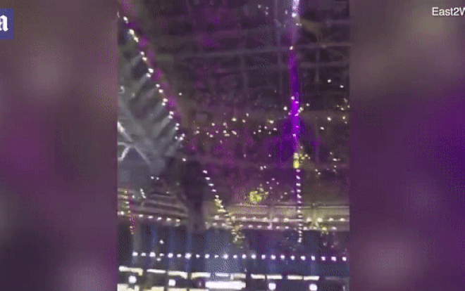 Tỷ phú Nga tung 20.000 USD cho khán giả gây choáng váng Ảnh 2