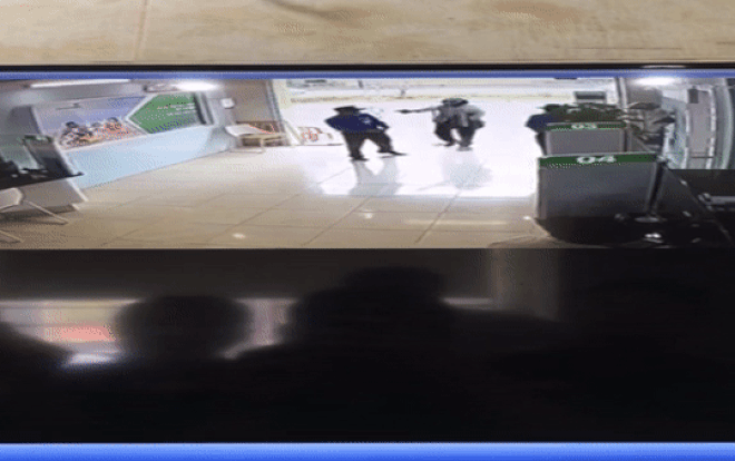 Trung úy công an nổ súng tại ngân hàng Vietcombank bị khởi tố thêm tội danh Ảnh 2