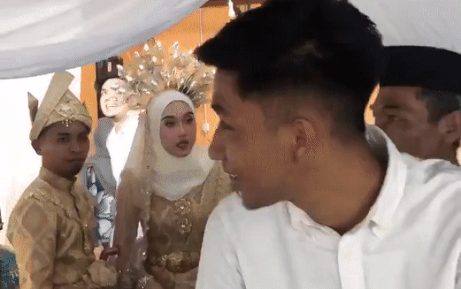 Lóng ngóng đến dự đám cưới người yêu cũ, chàng trai sững sờ trước thái độ của chú rể Ảnh 2