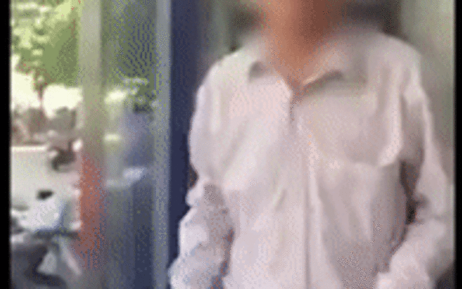 Xử phạt 2,5 triệu đồng người đàn ông đánh phụ nữ ở cây ATM rồi hỏi 'Mày biết tao là ai không?' Ảnh 2