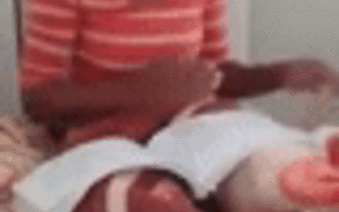 Thời gian thì gấp rút mà học bài mãi chẳng vào đầu, nữ sinh nghĩ ra sáng kiến ôn thi cực 'bá đạo' khiến CĐM cười ngất Ảnh 2