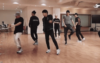 Không phải teaser, EXO mang đến 'thính' đặc biệt từ phòng tập cho màn comeback OBSESSION Ảnh 2