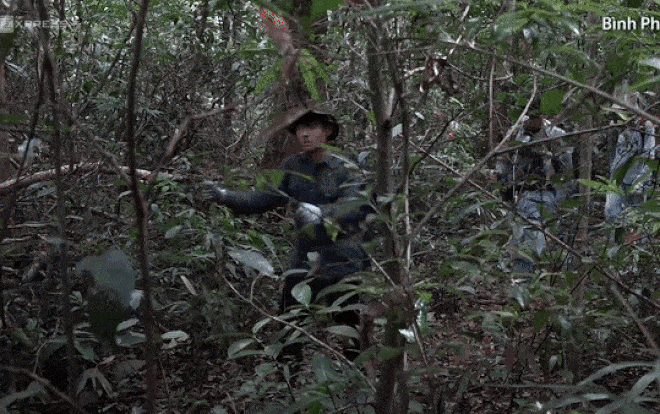 Băng rừng lội suối khám phá 'tuyệt tình cốc' Ảnh 2