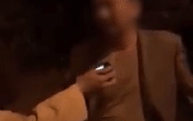 Clip: Người đàn ông có biểu hiện say xỉn, nói năng lè nhè thách thức CSGT khiến nhiều người ngao ngán Ảnh 2