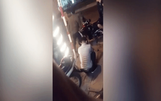 Bị cấm cản yêu người có vợ con, cô gái lao ra đường tự tử: 'Mẹ bỏ tay ra, đánh chết con luôn đi' Ảnh 2