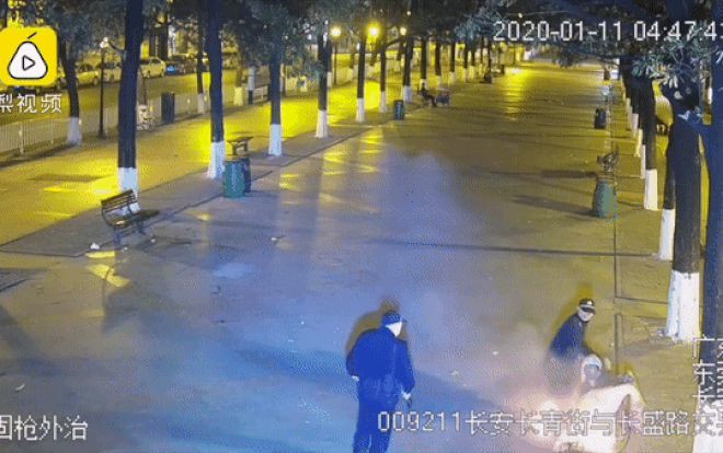 Nam thanh niên đốt chăn của người vô gia cư, khi bị bắt lại đưa ra lý do nực cười Ảnh 2