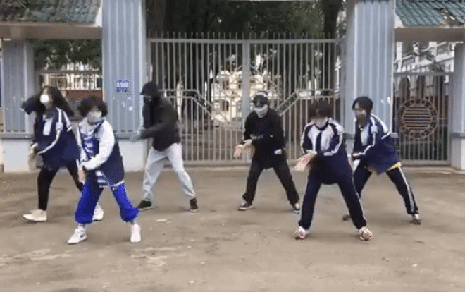 Nhóm học sinh với điệu nhảy 'rửa tay' giữa đại dịch Corona khiến CĐM thích thú Ảnh 2