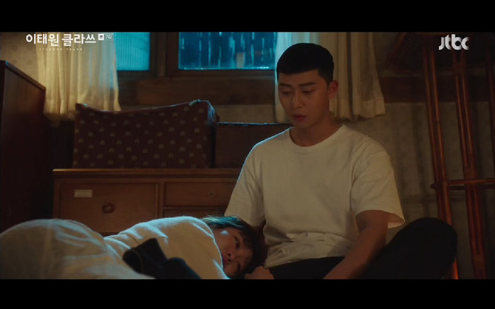 Son Yi Seo và Park Sae Ro Yi đã cùng qua đêm với nhau