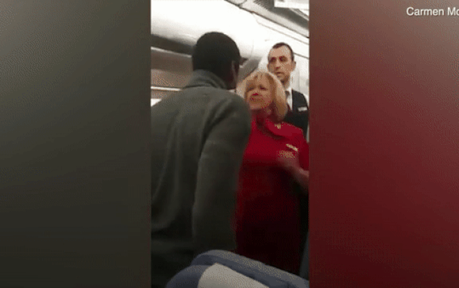 Nam hành khách nhổ nước bọt vào mặt và tát nữ tiếp viên ngã nhào Ảnh 2