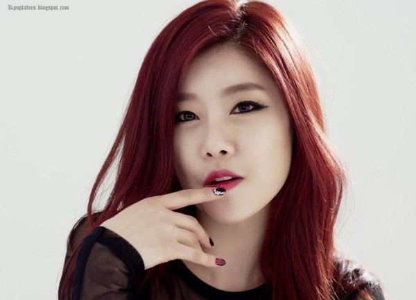 Trưởng nhóm Girl's Day là một mỹ nhân tài năng và nóng bỏng