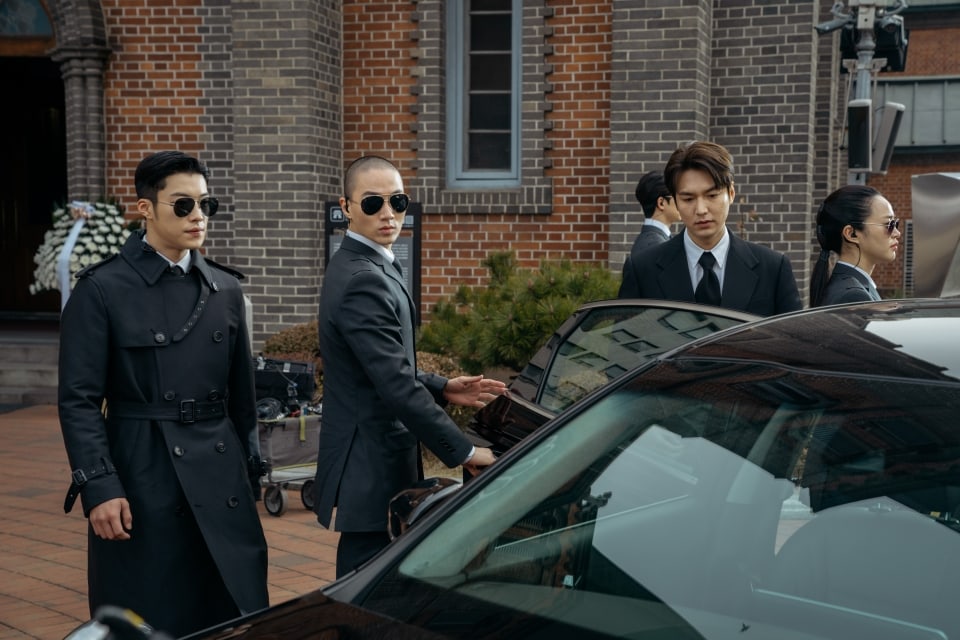 Đội vệ sĩ siêu khủng của Hoàng gia