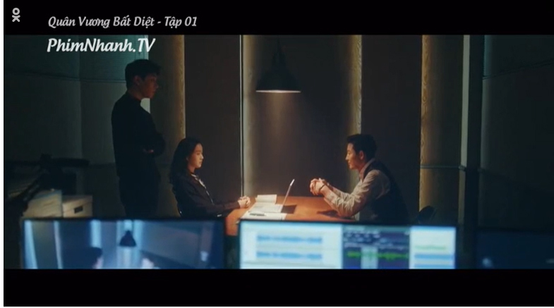 Lee Rim là người biết rõ về cánh cửa không gian nhất và thường xuyên đi lại giữa hai thế giới để khôi phục quân đội