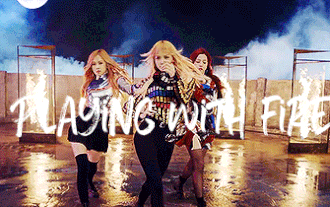 Gia tài MV đạt nửa tỉ view của BlackPink tiếp tục được nâng lên với 'Playing With Fire' Ảnh 2