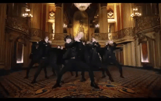 'Black Swan' nối dài gia tài MV vượt mốc 100 triệu view của BTS Ảnh 2