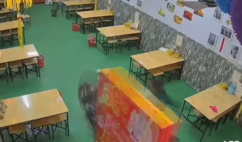 Tuy nhiên, sự giúp đỡ của người vợ đã mang lại 'tác dụng ngược'. Ảnh cắt từ clip