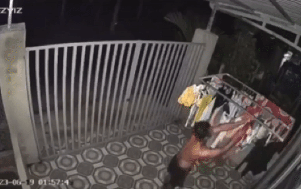 Ngủ dậy thấy mất quần áo, chủ nhà xem lại camera liền hoảng hồn khi biết nguyên do Ảnh 2