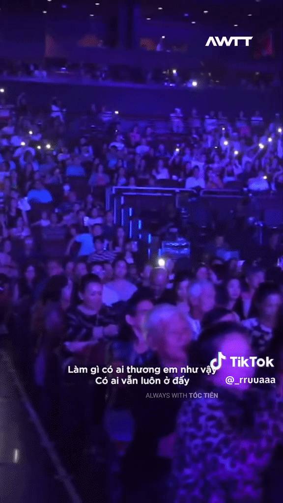  Fan tiết lộ việc Tóc Tiên vừa đáp chuyến bay đến Mỹ liền lên sân khấu biểu diễn: Giọng hát ra sao? Ảnh 2