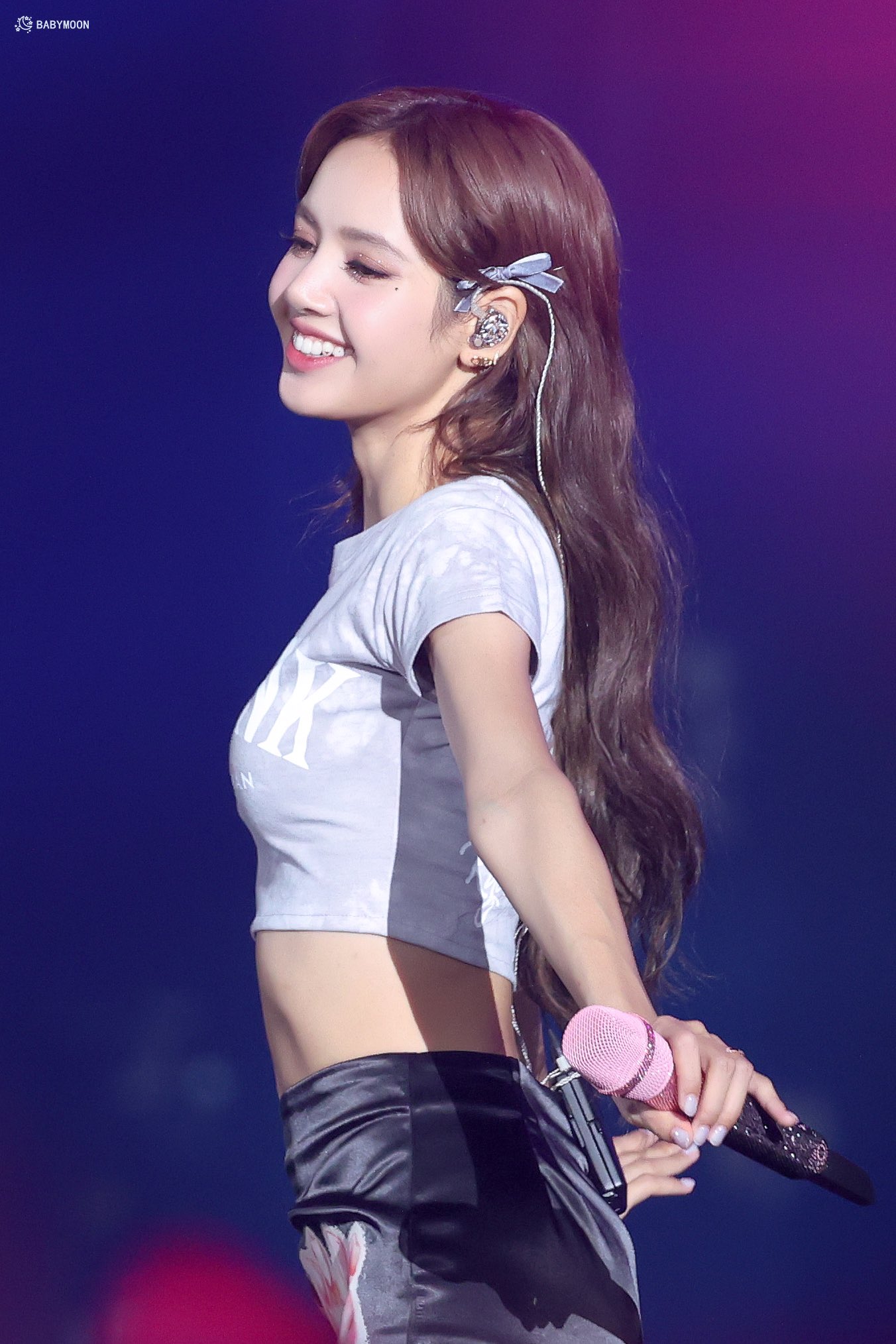 Lisa Loading Mode LISA (BLACKPINK) 'gây bão' với diện mạo mới