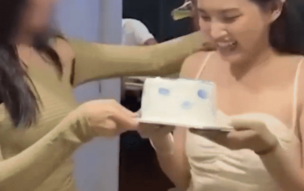 Ăn diện xinh đẹp đến dự sinh nhật, cô gái liền bỏ về vì trò đùa của nhóm bạn Ảnh 2