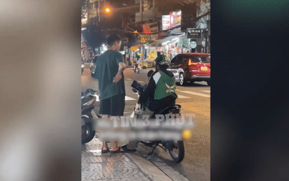 Thấy nam shipper đứng gọi điện cả buổi, 2 bạn trẻ có hành động ấm áp Ảnh 2