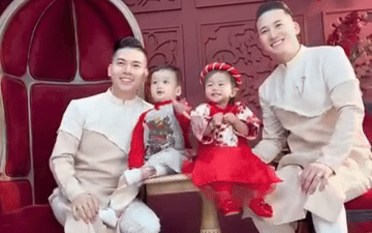 Hà Trí Quang- Thanh Đoàn đưa con đi chụp ảnh Tết, dân tình hết lời khen ngợi 2 thiên thần nhí Ảnh 2