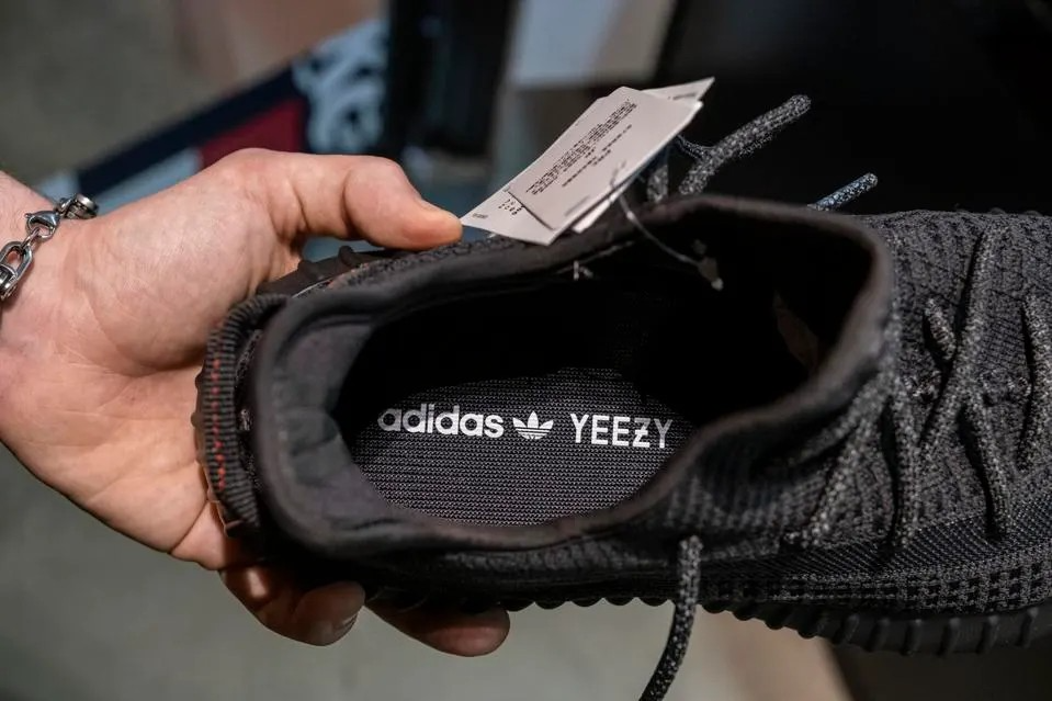 Vụ kiện 250 triệu USD khiến Adidas và ông chủ 'Yeezy' mất nhiều thứ Ảnh 4