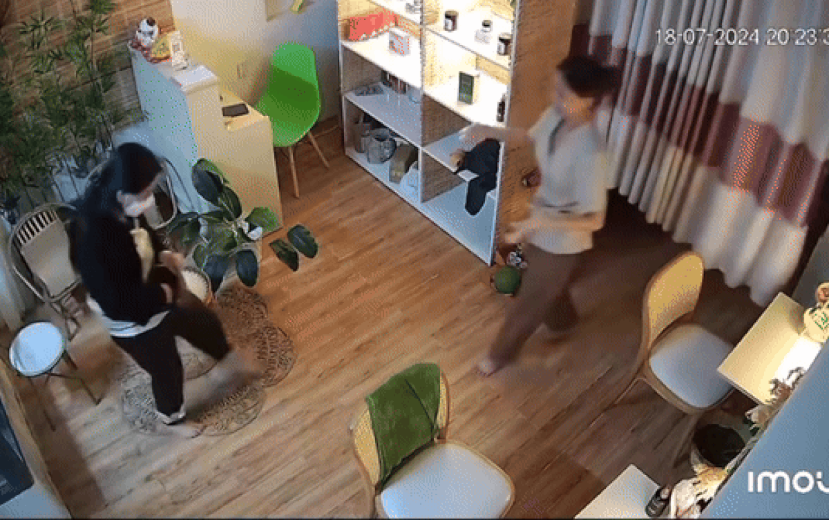 Vừa bước chân vào tiệm gội đầu, cô gái gặp ngay kiếp nạn nhớ đời Ảnh 2