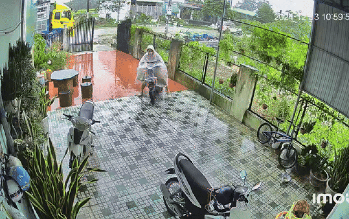 Cô gái vừa về đến sân liền ngã kềnh, dân tình đoán ra ngay nguyên nhân Ảnh 2