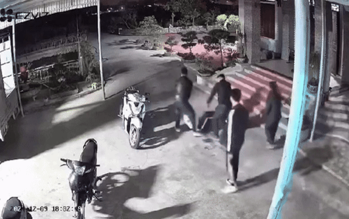 Cô gái bị bố và chú ruột hành hung tại nhà ngoại, mẹ hé lộ nguyên nhân Ảnh 2