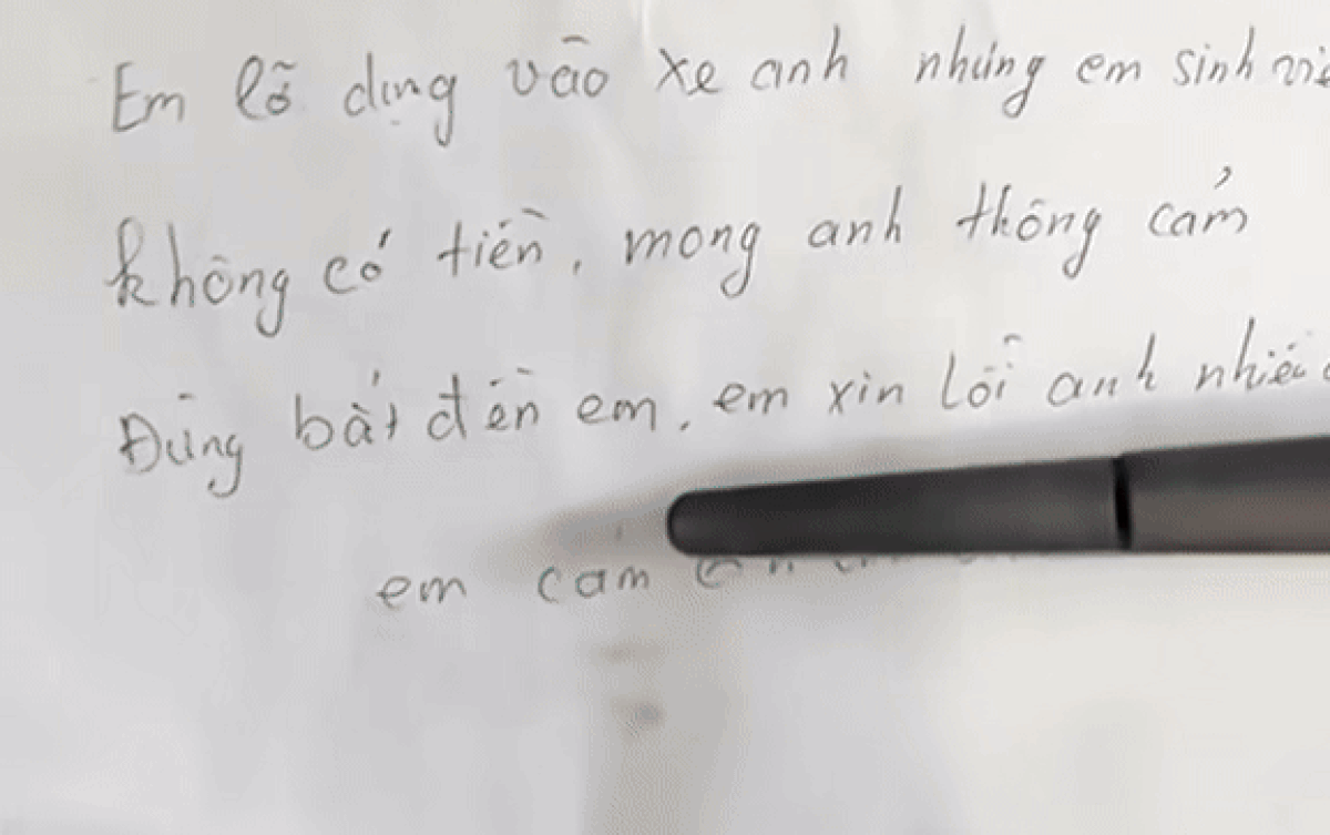 Vừa dứt lời khen bạn sinh viên có văn hóa sau khi đụng vào xe, tài xế liền phát hiện cảnh dở khóc dở cười Ảnh 2