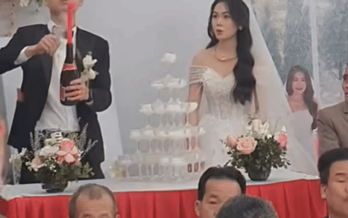 Khui rượu hồng trong đám cưới, chú rể khiến ông bác đại diện gặp cảnh dở khóc dở cười Ảnh 2