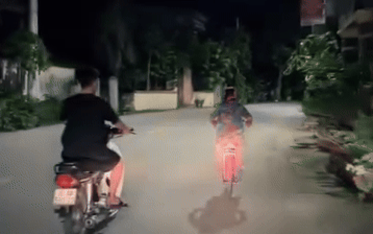 Bà nội đi chơi khuya khiến đàn cháu phải đi tìm và cái kết dở khóc dở cười Ảnh 2