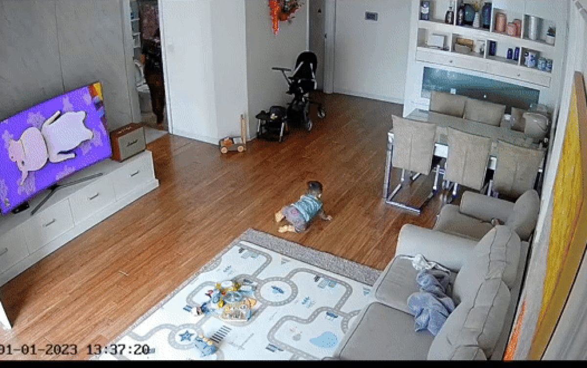 Bà hoảng sợ khi không thấy cháu trai, gọi điện cho con cầu cứu và cái kết Ảnh 2