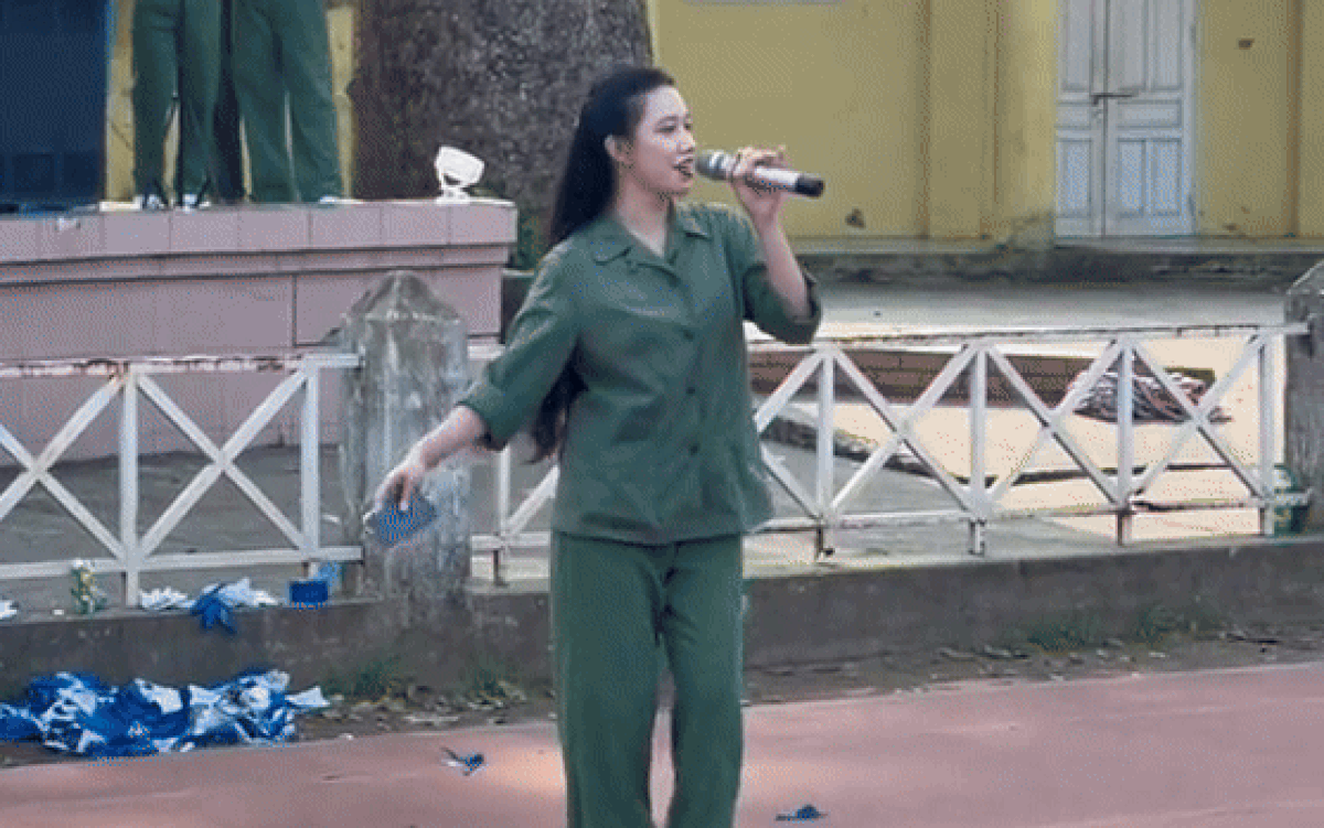 Học quân sự, nữ sinh gây thương nhớ bởi nhan sắc xinh đẹp và giọng hát say lòng người Ảnh 2