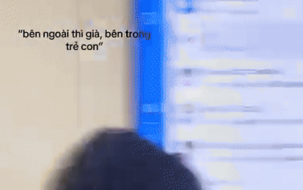 Thầy giáo quên tắt màn hình máy chiếu, để lộ tin nhắn với vợ khiến học trò xì xào Ảnh 2