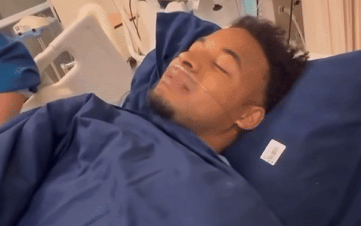 Sau cuộc phẫu thuật, Nguyễn Xuân Son hát Quốc ca Ảnh 2