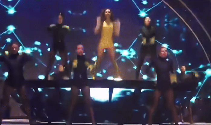 Đoạn clip Hồ Ngọc Hà biểu diễn gợi cảm gây sốt, dân mạng tấm tắc: 'Nhảy đẹp hơn cả vũ công' Ảnh 3