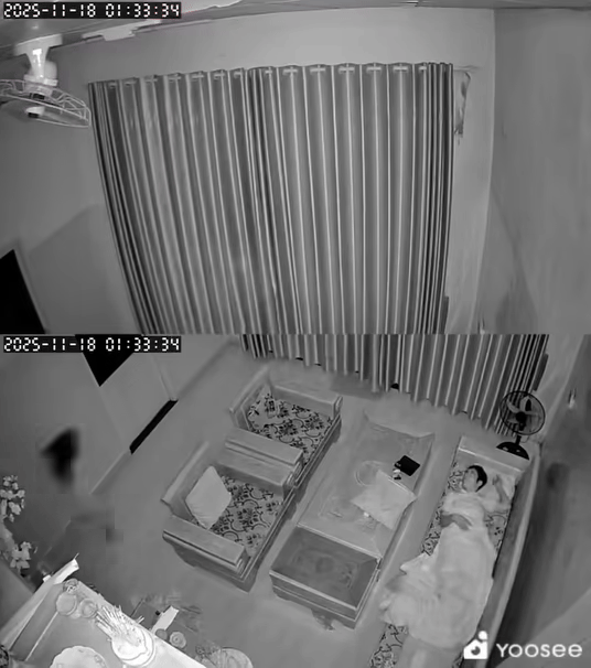 Chủ nhà khi nghe tiếng hàng xóm gọi đã bật dậy, chuẩn bị đồ đạc đi sơ tán.